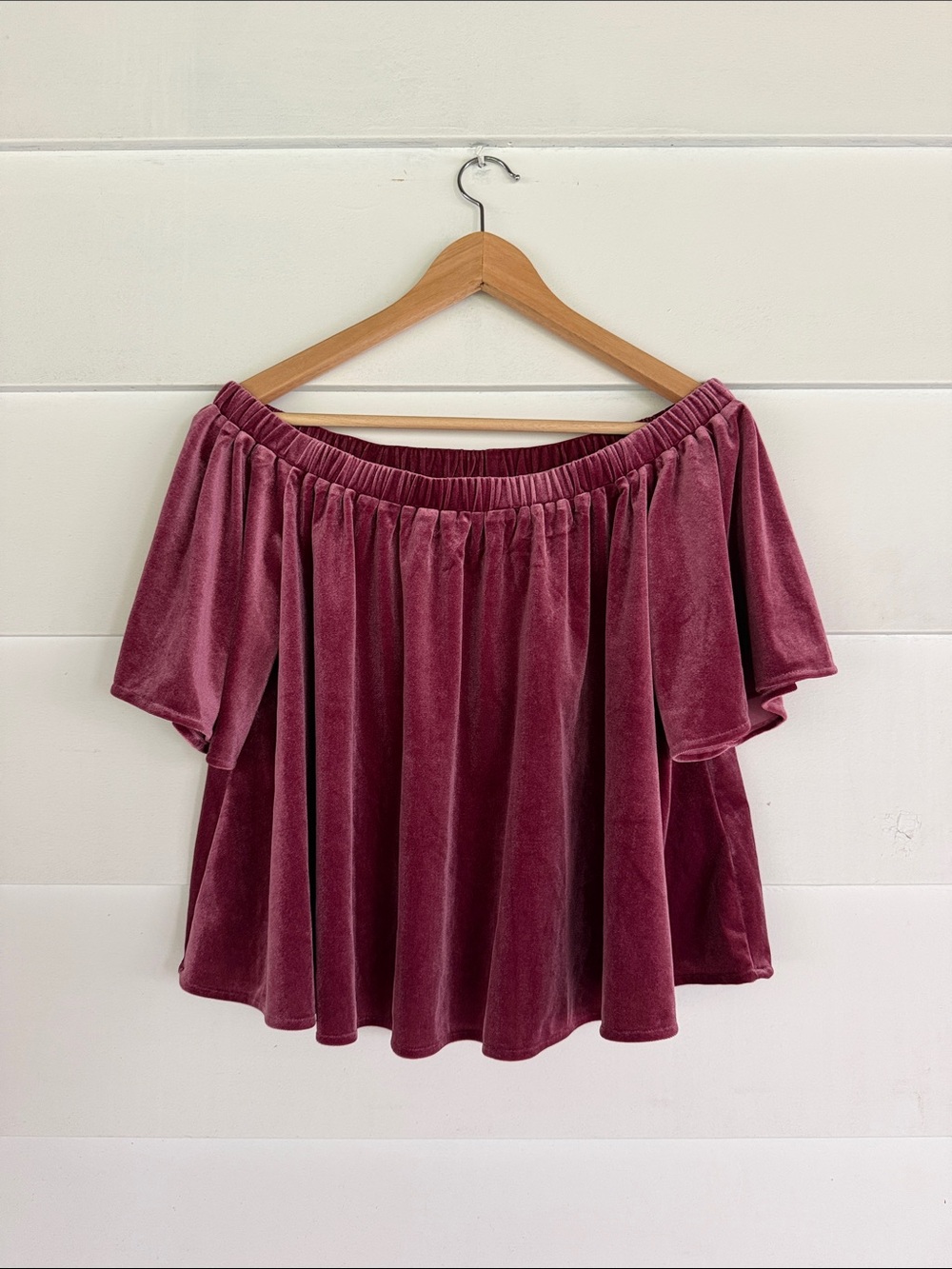 Anthropologie Sunday in Brooklyn Velvet Off-Shoulder Rose Blouse